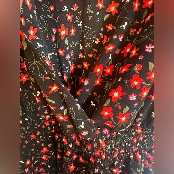 Cleo Petites Women Size XL Floral Midi Dress Black Red White Ruched Waist V Neck - Picture 4 of 6